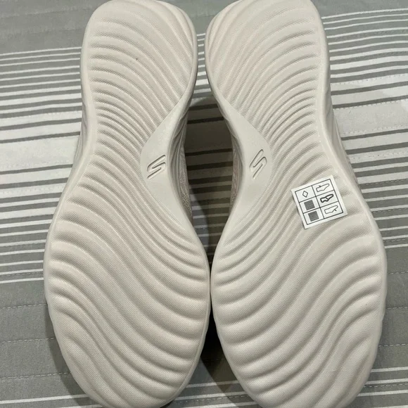 Skechers Womens Casual Shoes - Picture 4 of 4